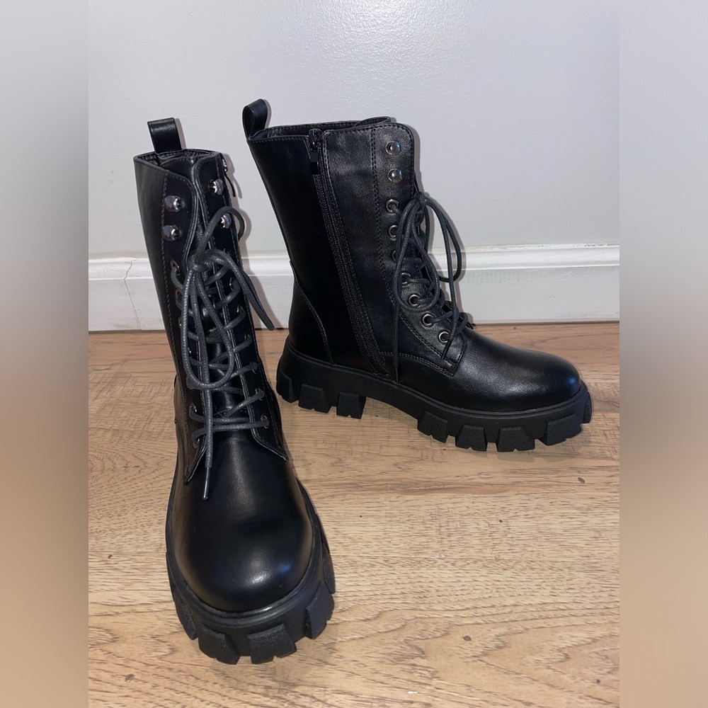 Combat Boots - Picture 2 of 3